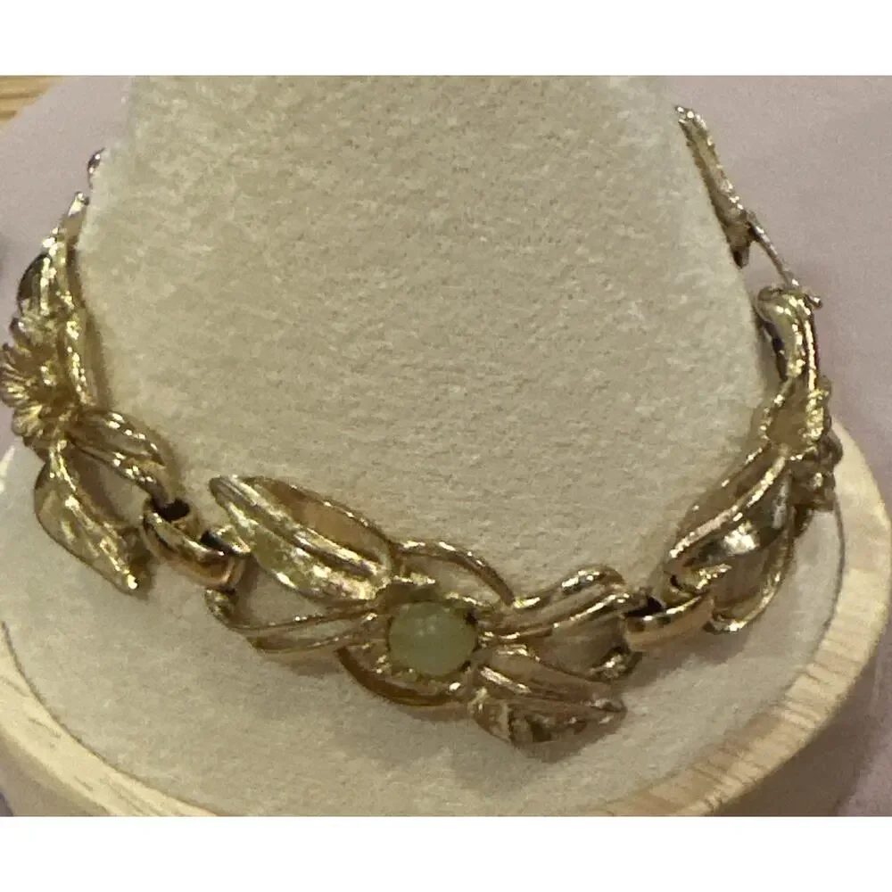 VTG KRAMER Gold Tone Flower And Petal Bracelet Glass Stones Collectible